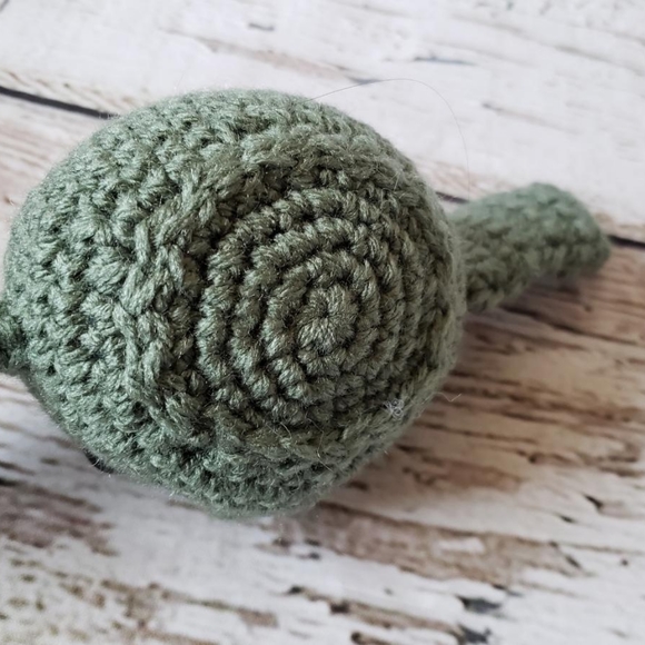 Crochet Baby Yoda Inspired keychain - Picture 6 of 8